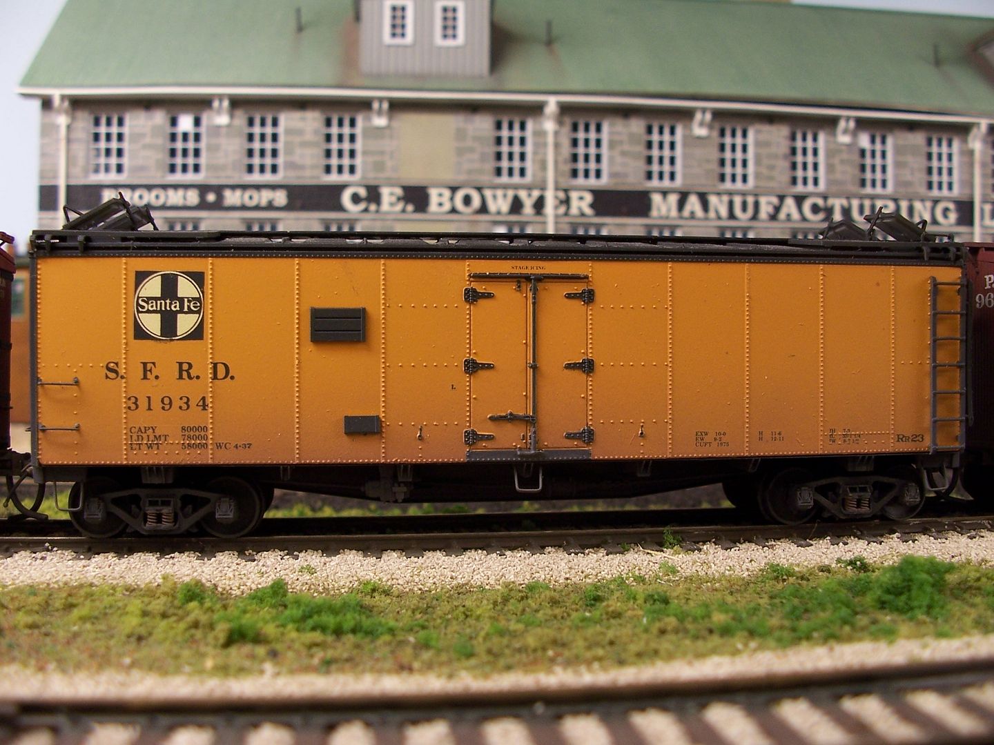 refrigerator-cars-in-the-southeast-model-railroader-magazine-model